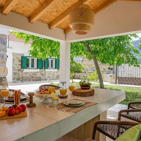 New! Amarosa - Heated Pool With Hydromassage Villa *