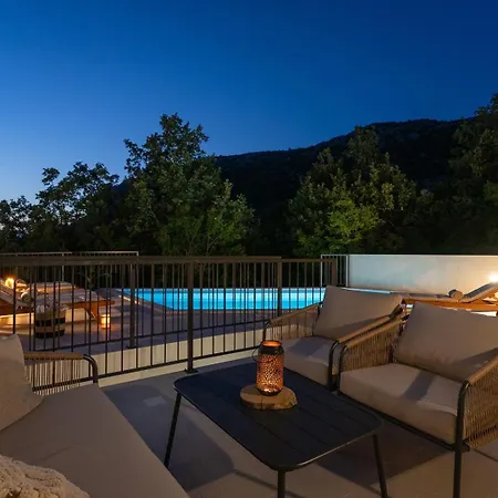 Villa New! Amarosa - Heated Pool With Hydromassage